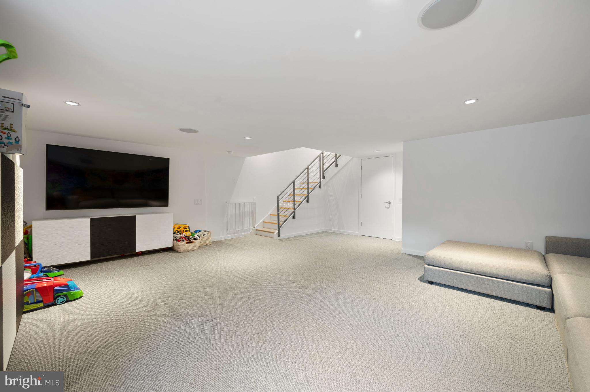 GRADUATE HOSPITAL - Residential