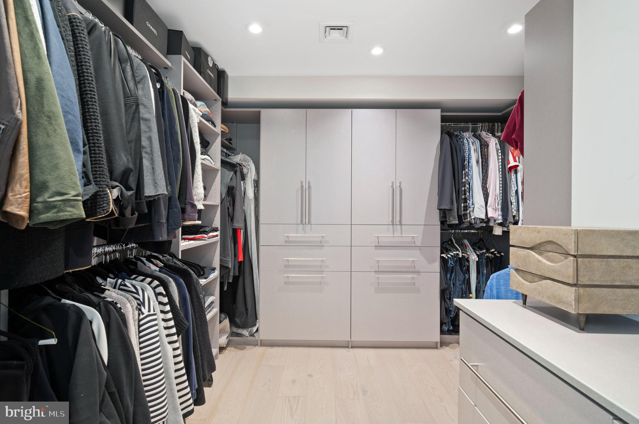 GRADUATE HOSPITAL - Residential