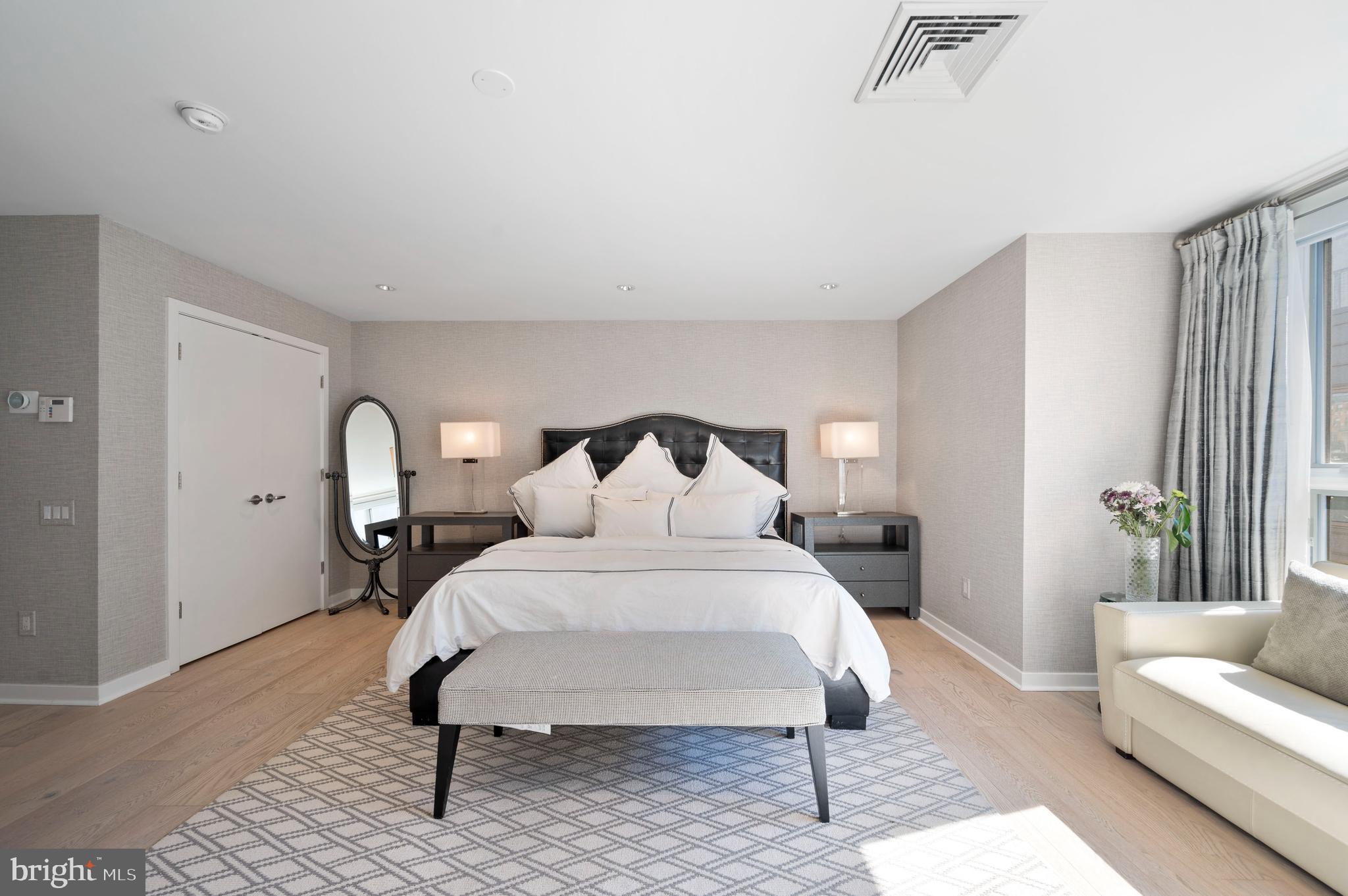 GRADUATE HOSPITAL - Residential