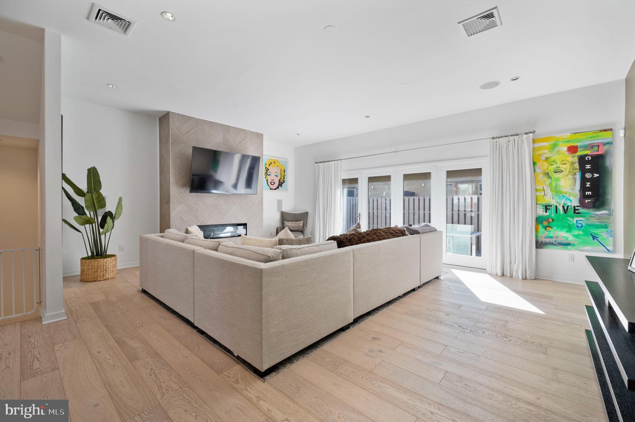 GRADUATE HOSPITAL - Residential