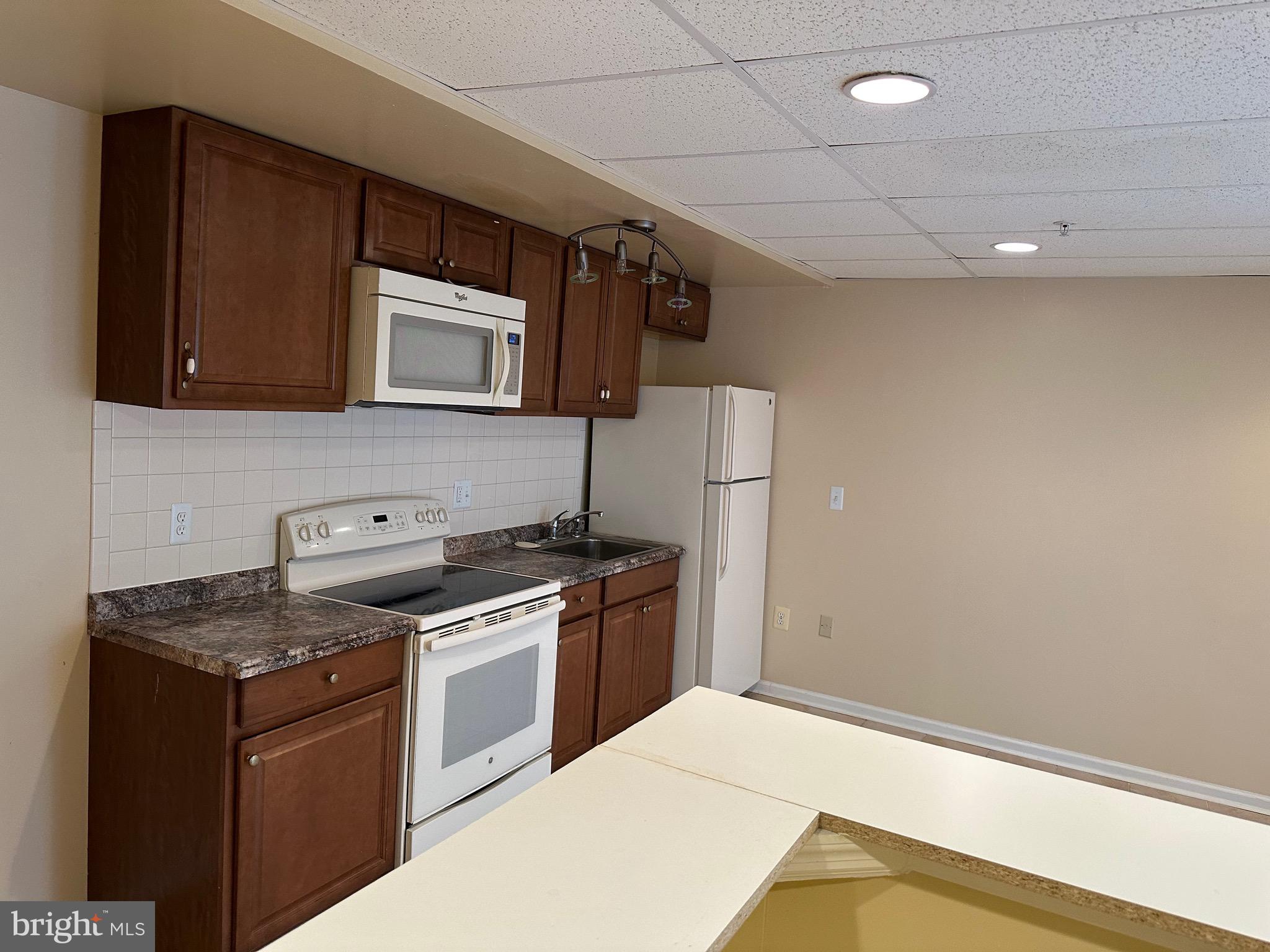 MELWOOD SPRINGS- PLAT 7 - Residential Lease