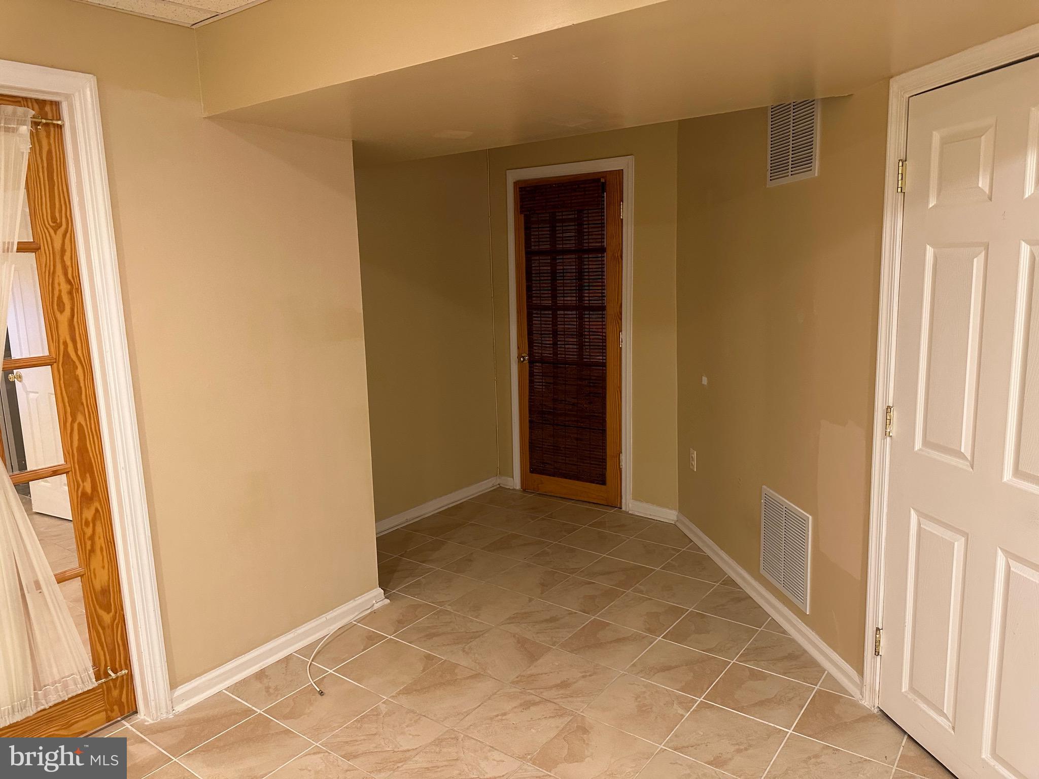 MELWOOD SPRINGS- PLAT 7 - Residential Lease