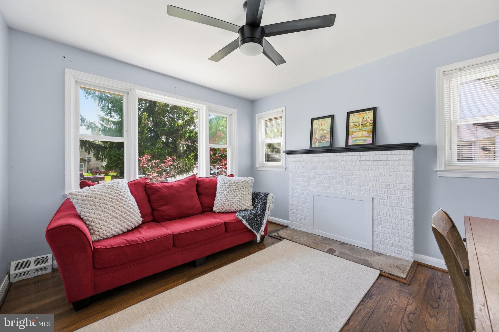WILLOWDALE - Residential