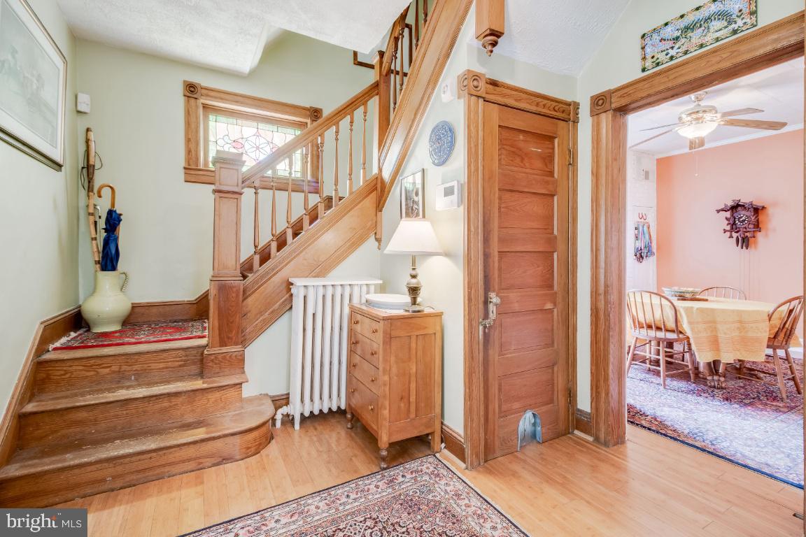 LAURAVILLE HISTORIC DISTRICT - Residential