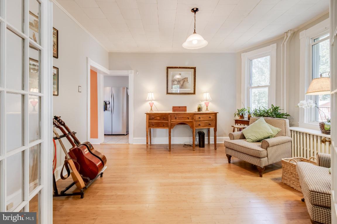 LAURAVILLE HISTORIC DISTRICT - Residential