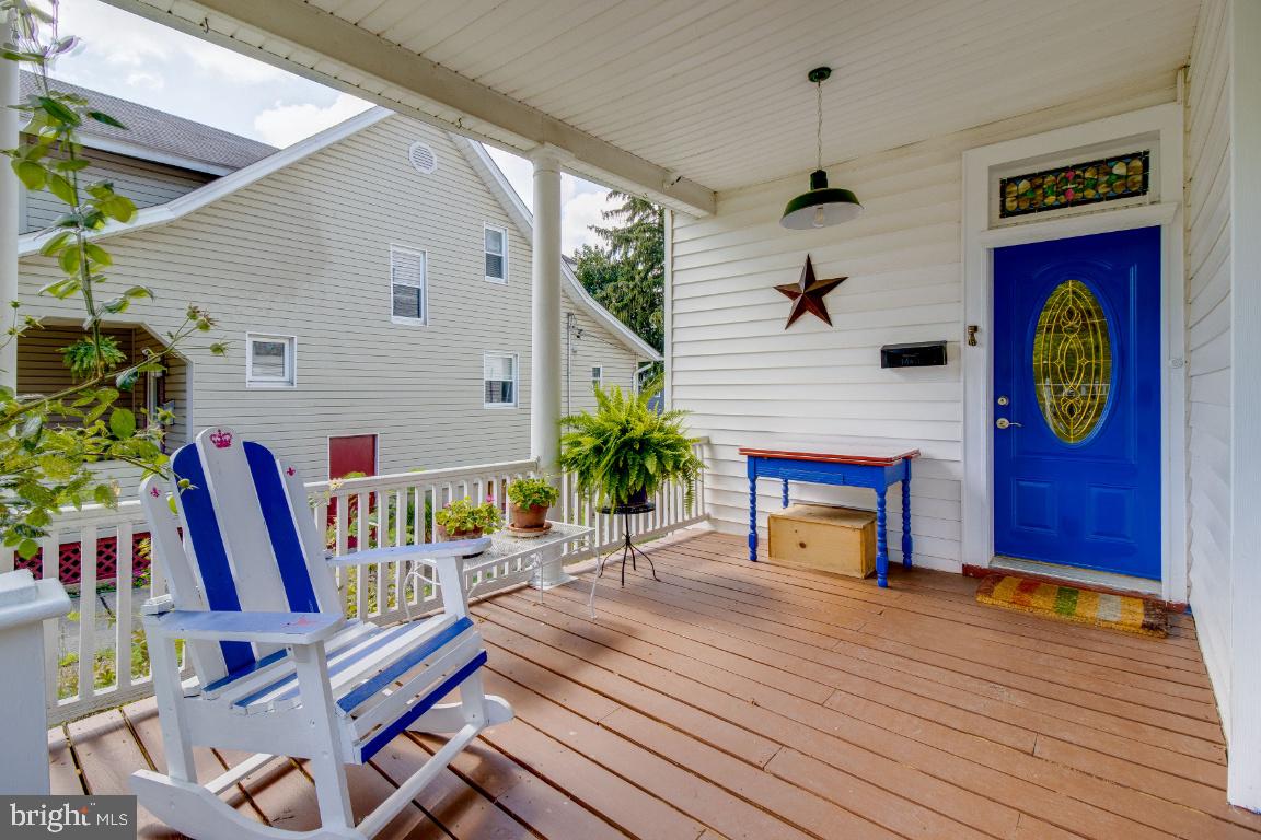 LAURAVILLE HISTORIC DISTRICT - Residential