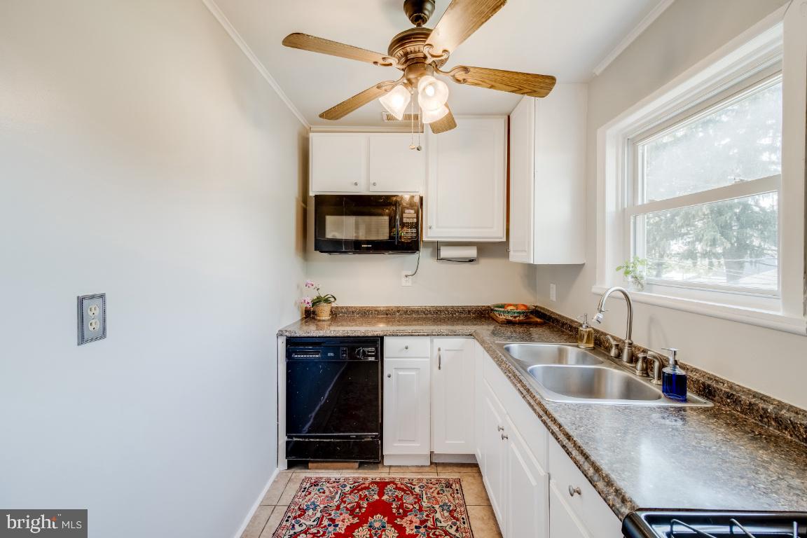 LAURAVILLE HISTORIC DISTRICT - Residential