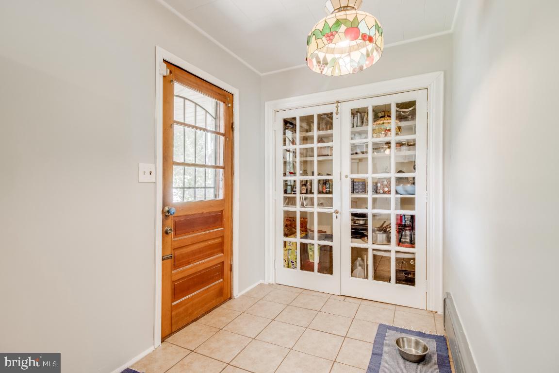 LAURAVILLE HISTORIC DISTRICT - Residential