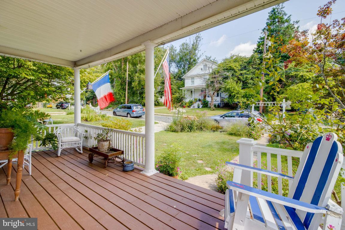 LAURAVILLE HISTORIC DISTRICT - Residential