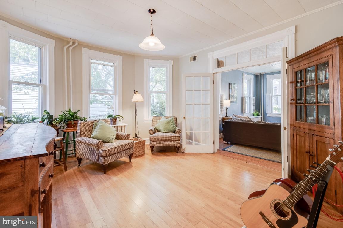 LAURAVILLE HISTORIC DISTRICT - Residential