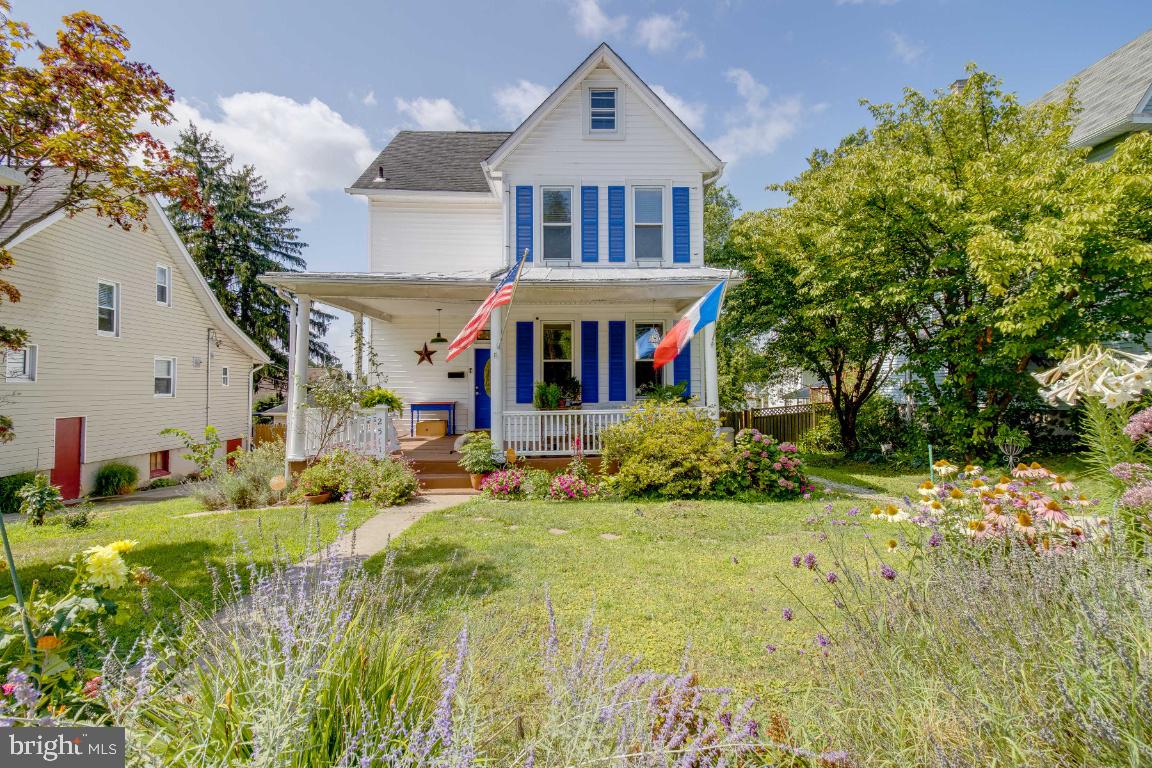 LAURAVILLE HISTORIC DISTRICT - Residential