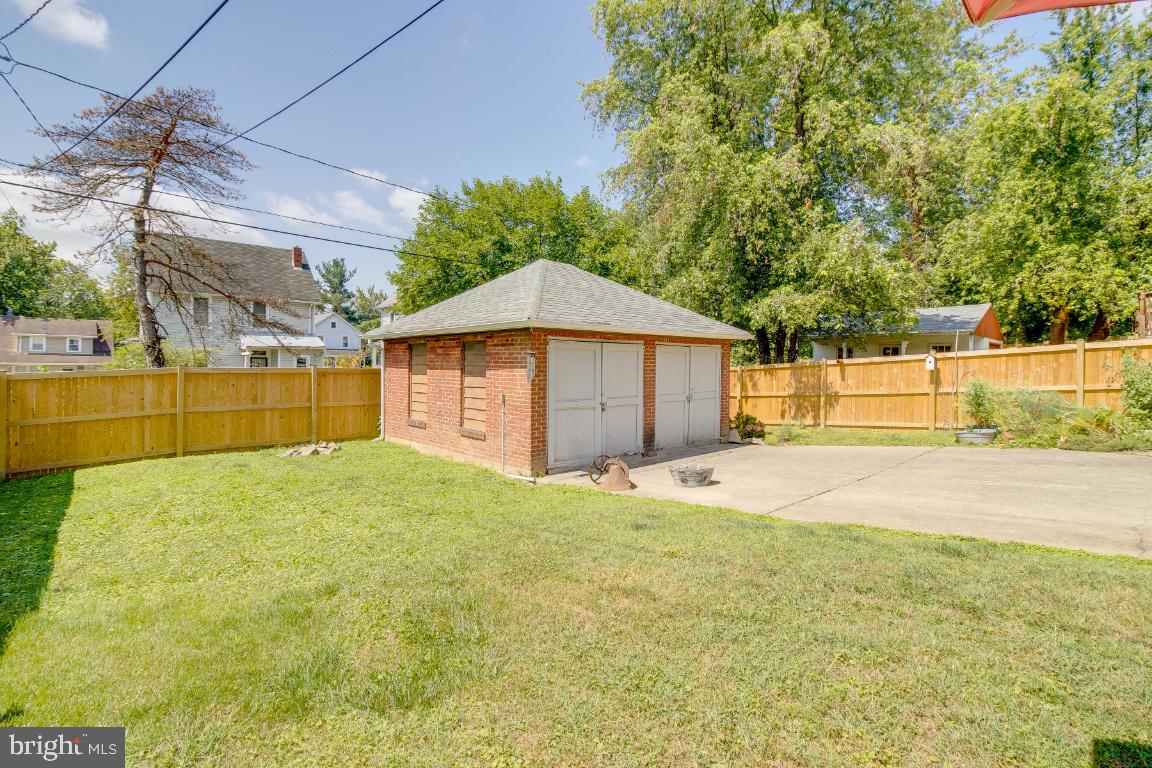 LAURAVILLE HISTORIC DISTRICT - Residential