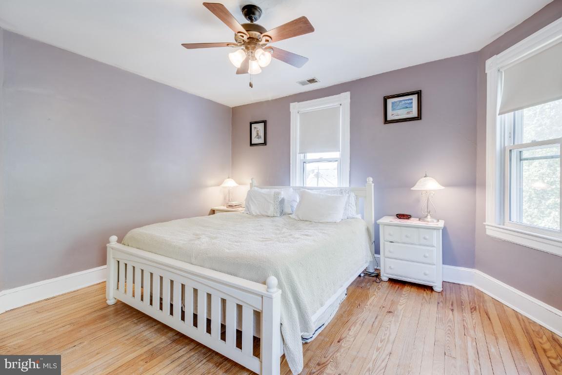 LAURAVILLE HISTORIC DISTRICT - Residential