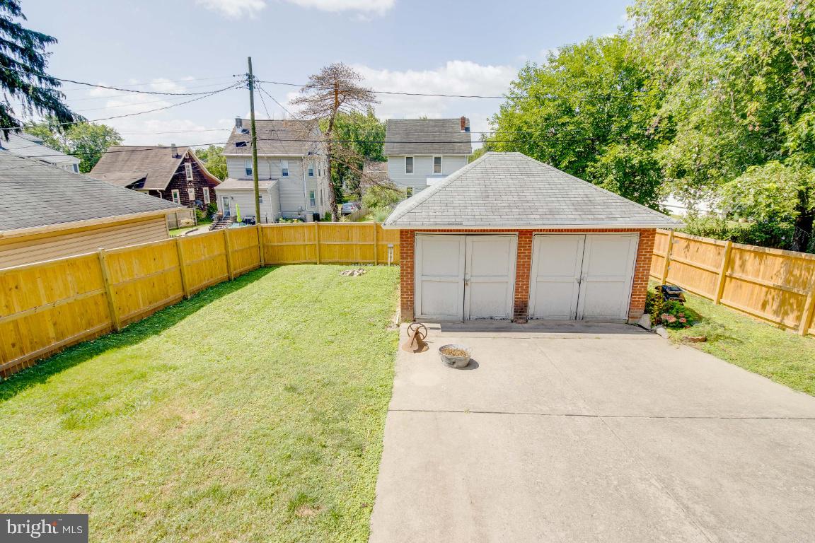 LAURAVILLE HISTORIC DISTRICT - Residential