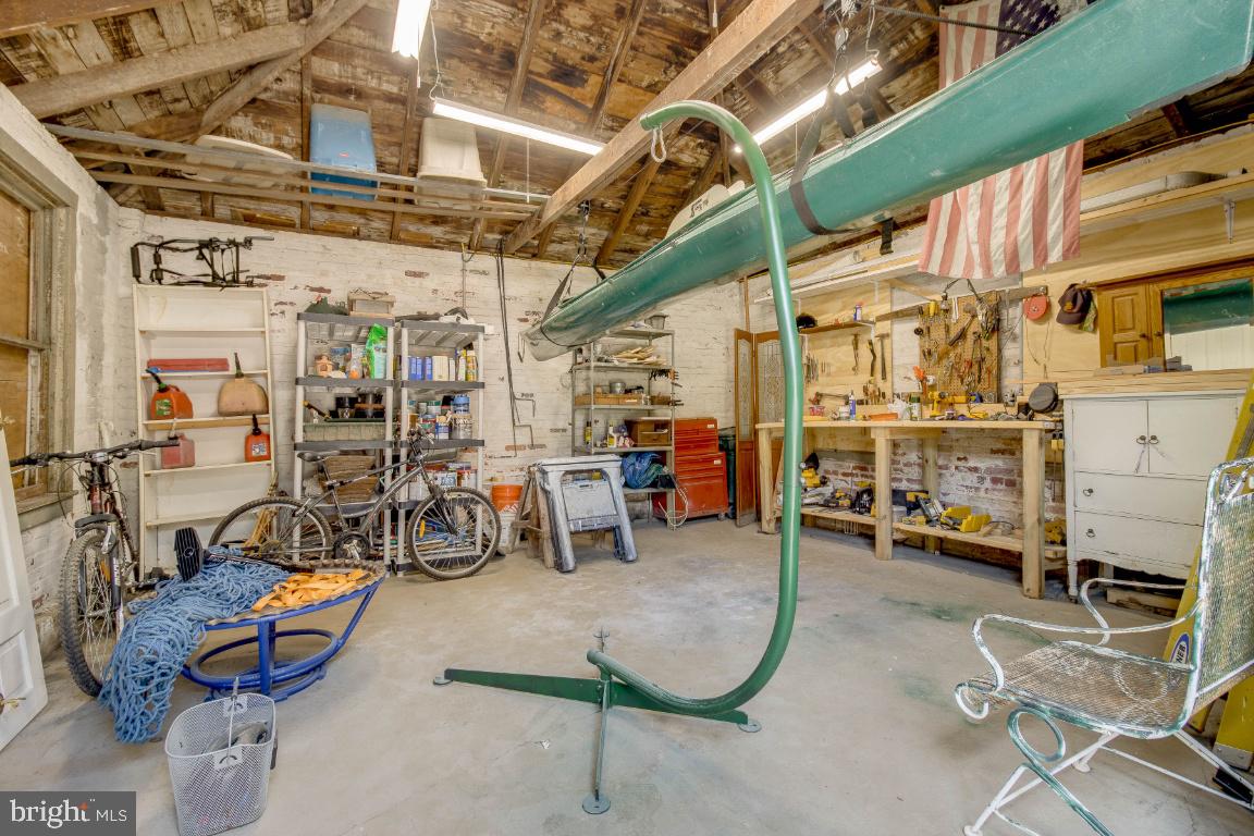 LAURAVILLE HISTORIC DISTRICT - Residential