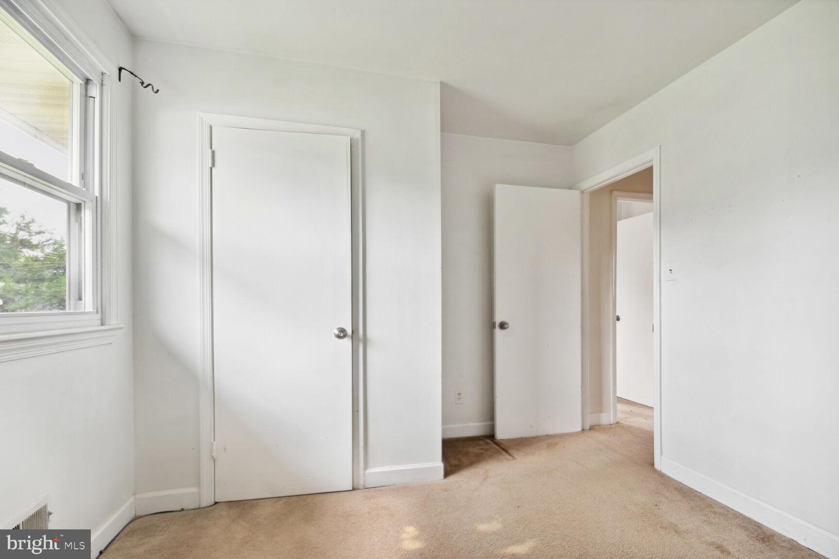 WHITE HOUSE HEIGHTS - Residential