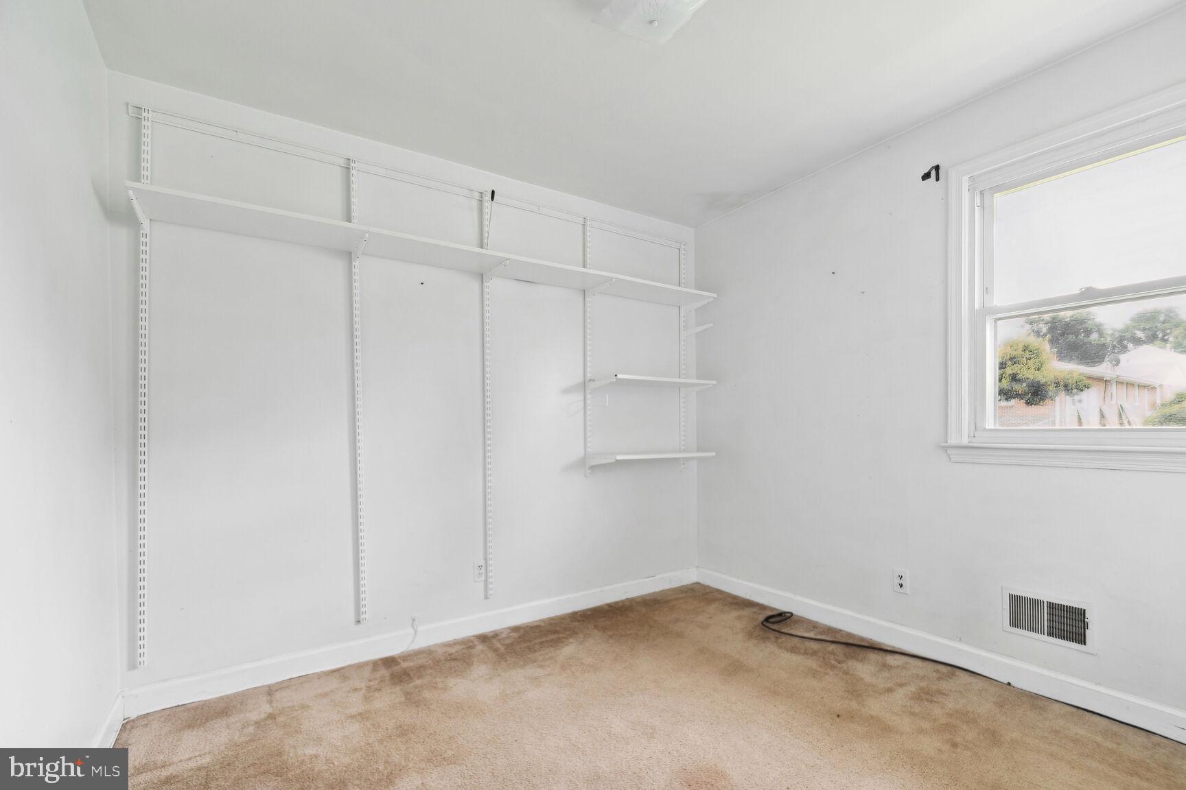 WHITE HOUSE HEIGHTS - Residential