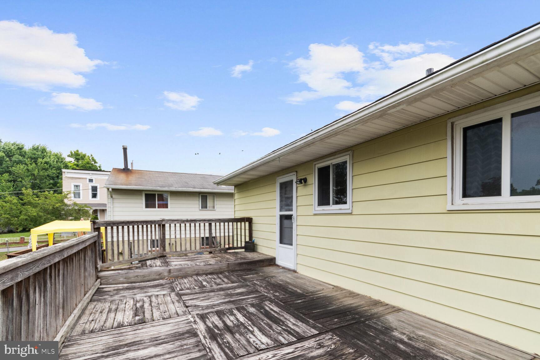 WHITE HOUSE HEIGHTS - Residential