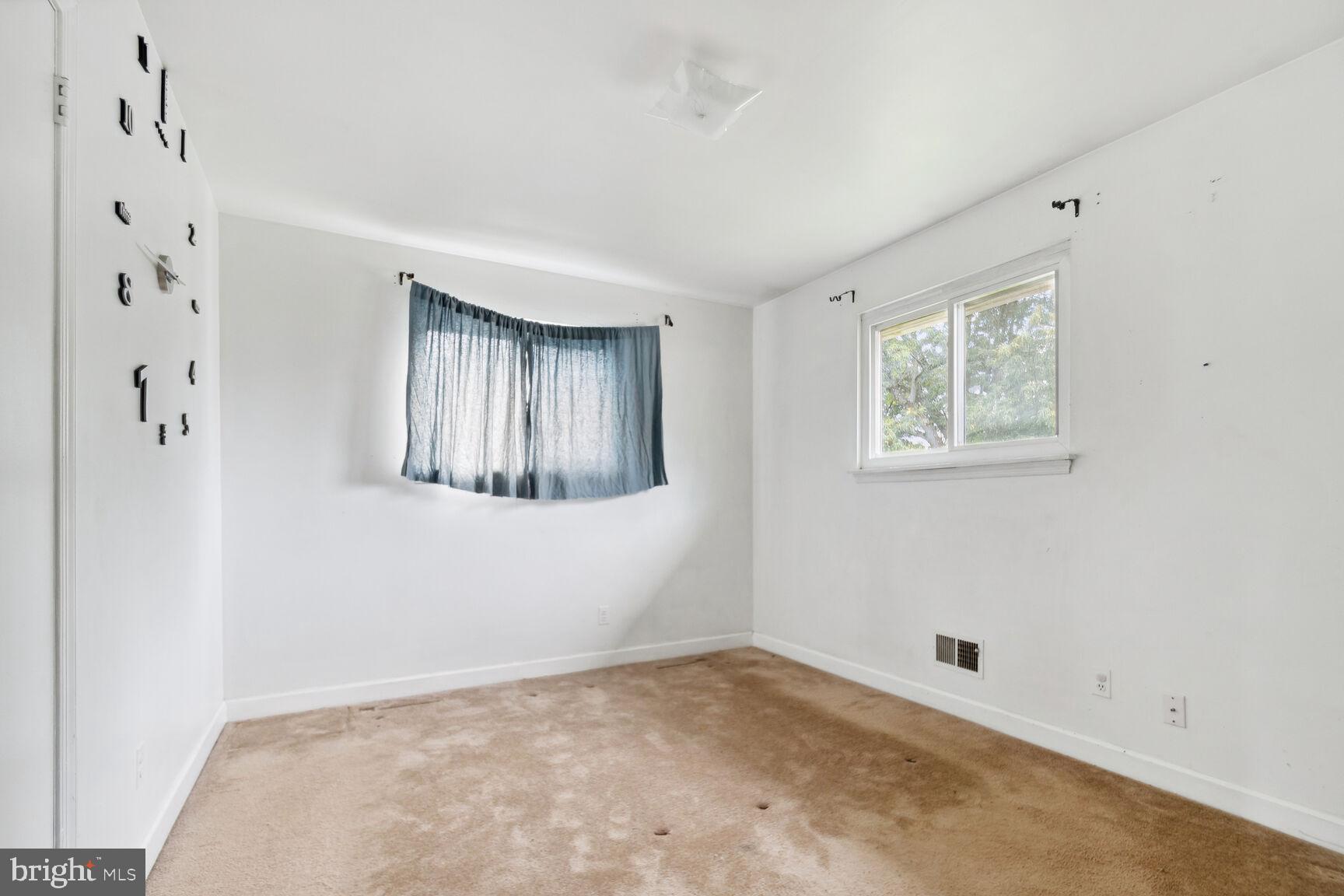 WHITE HOUSE HEIGHTS - Residential