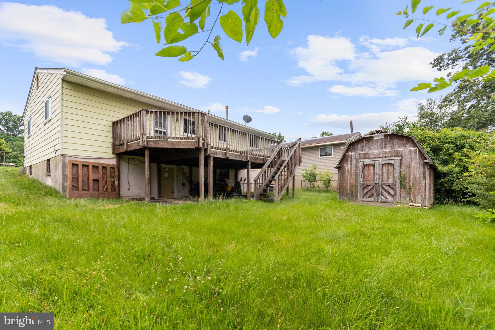 WHITE HOUSE HEIGHTS - Residential