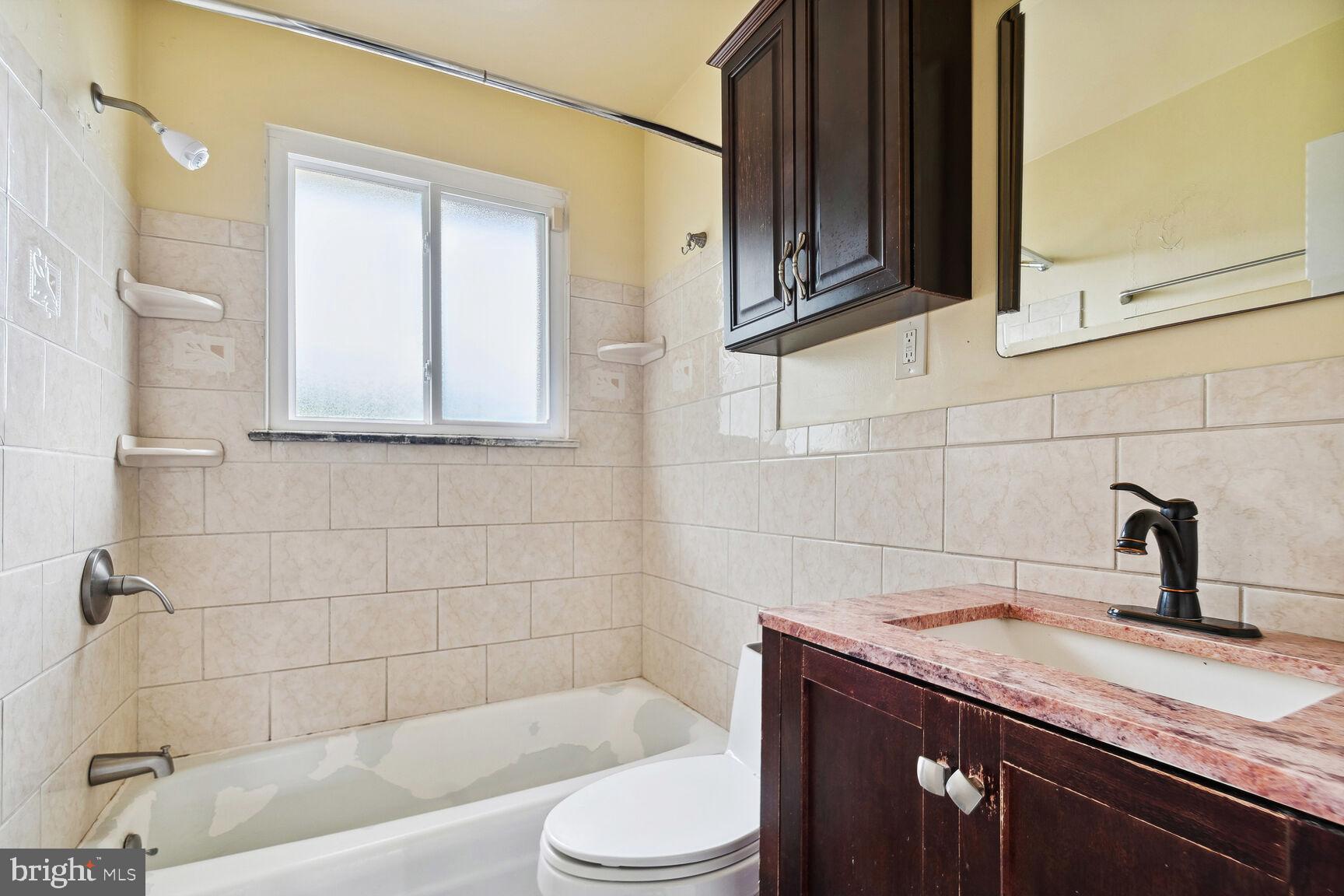 WHITE HOUSE HEIGHTS - Residential