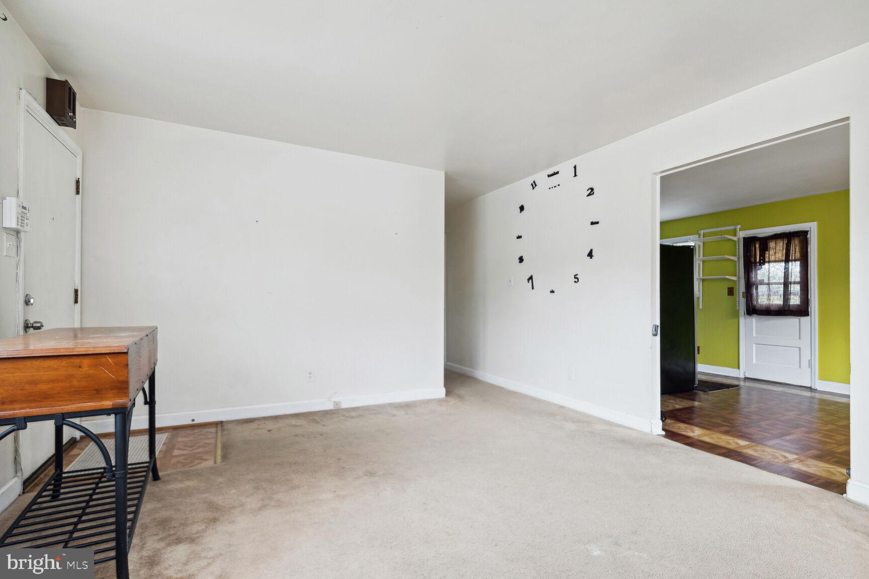 WHITE HOUSE HEIGHTS - Residential