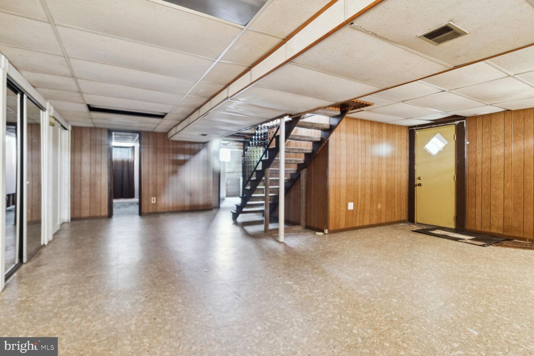 WHITE HOUSE HEIGHTS - Residential