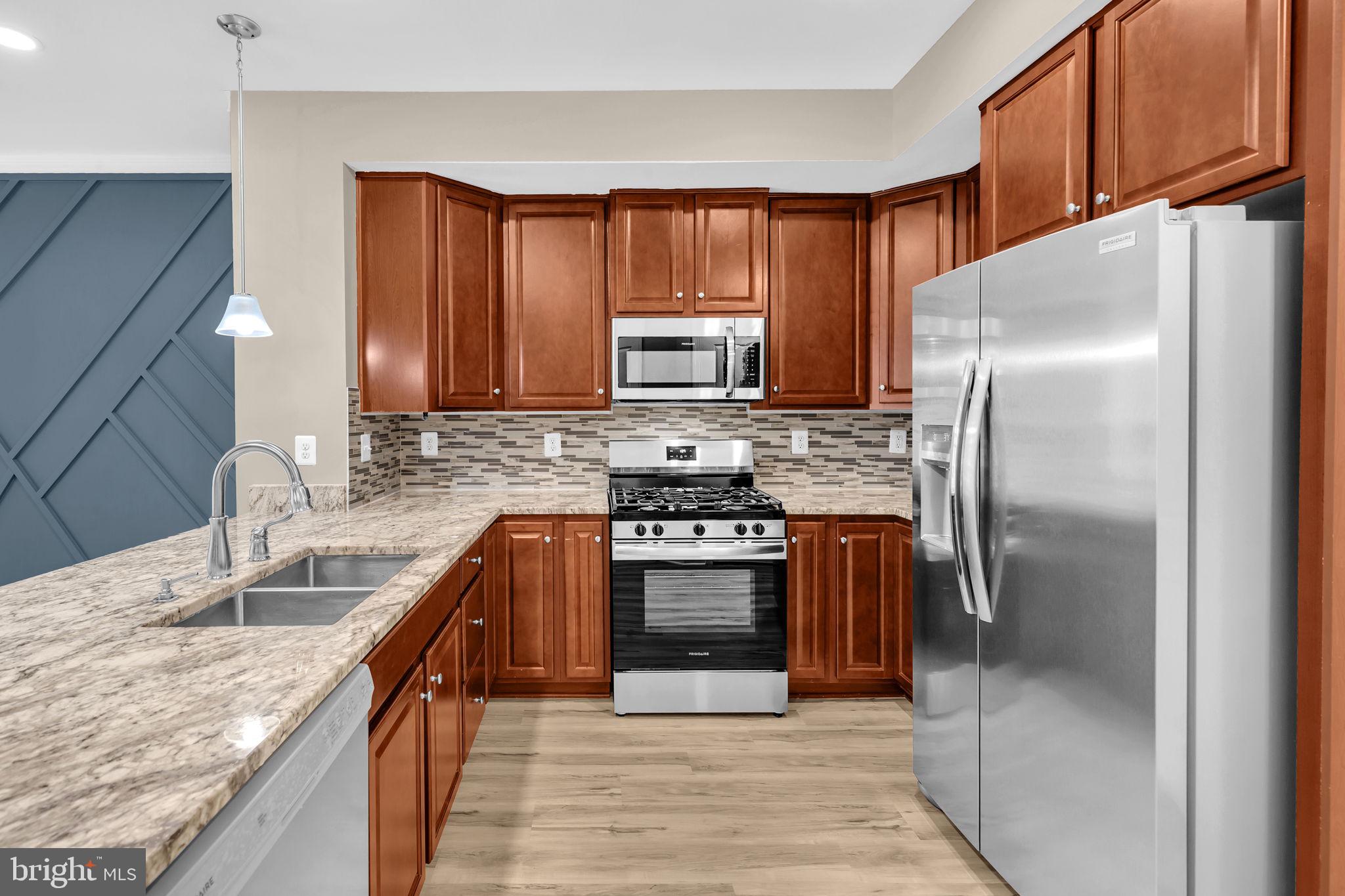 LINTON AT BALLENGER - Residential