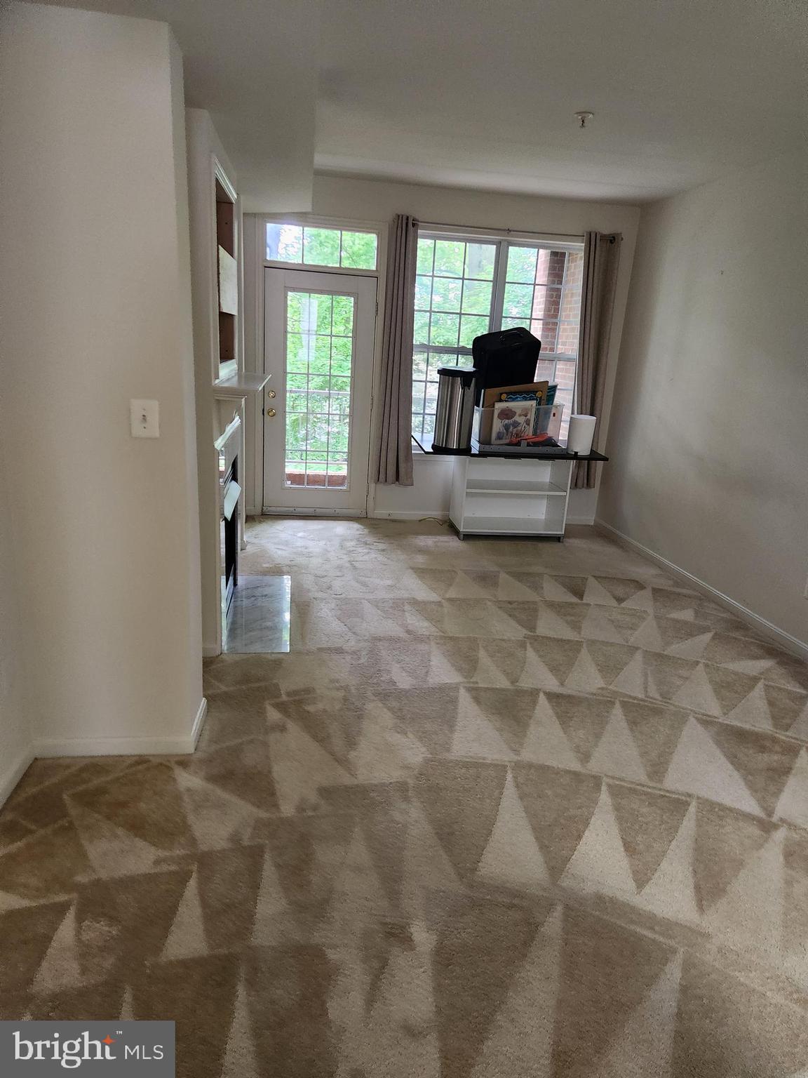 WESTBRIAR PLAZA - Residential Lease