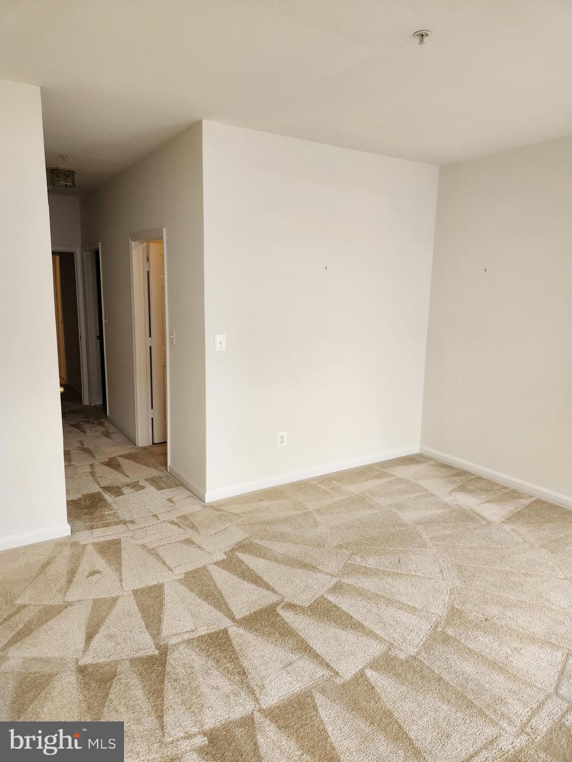 WESTBRIAR PLAZA - Residential Lease