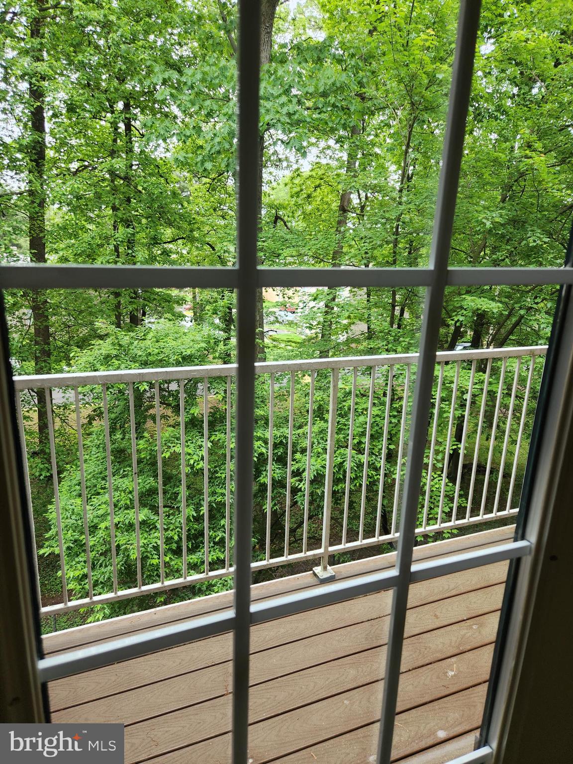 WESTBRIAR PLAZA - Residential Lease