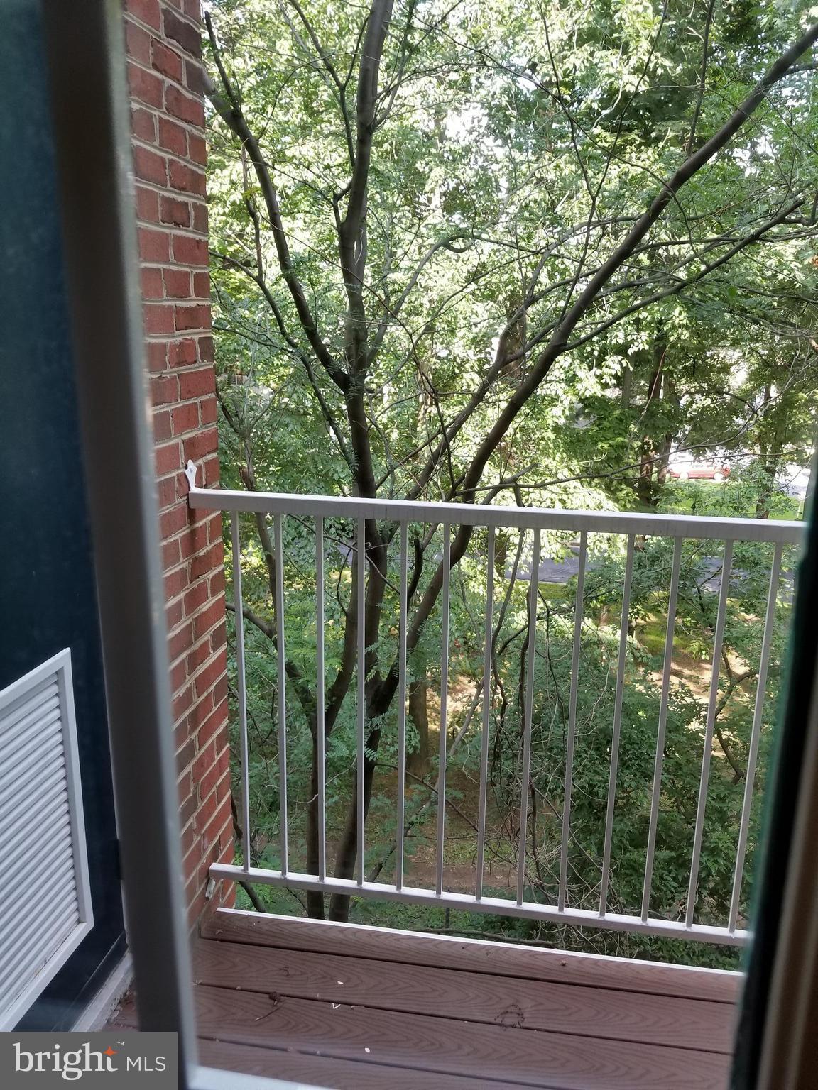 WESTBRIAR PLAZA - Residential Lease