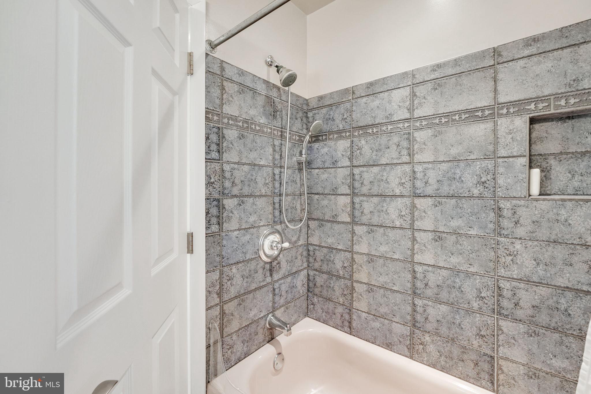 GREENBRIAR - Residential Lease