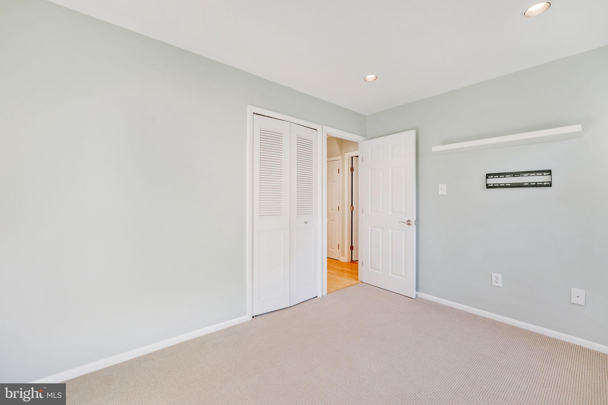 GREENBRIAR - Residential Lease