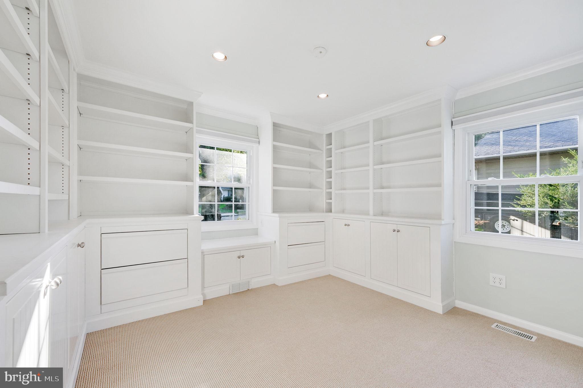 GREENBRIAR - Residential Lease