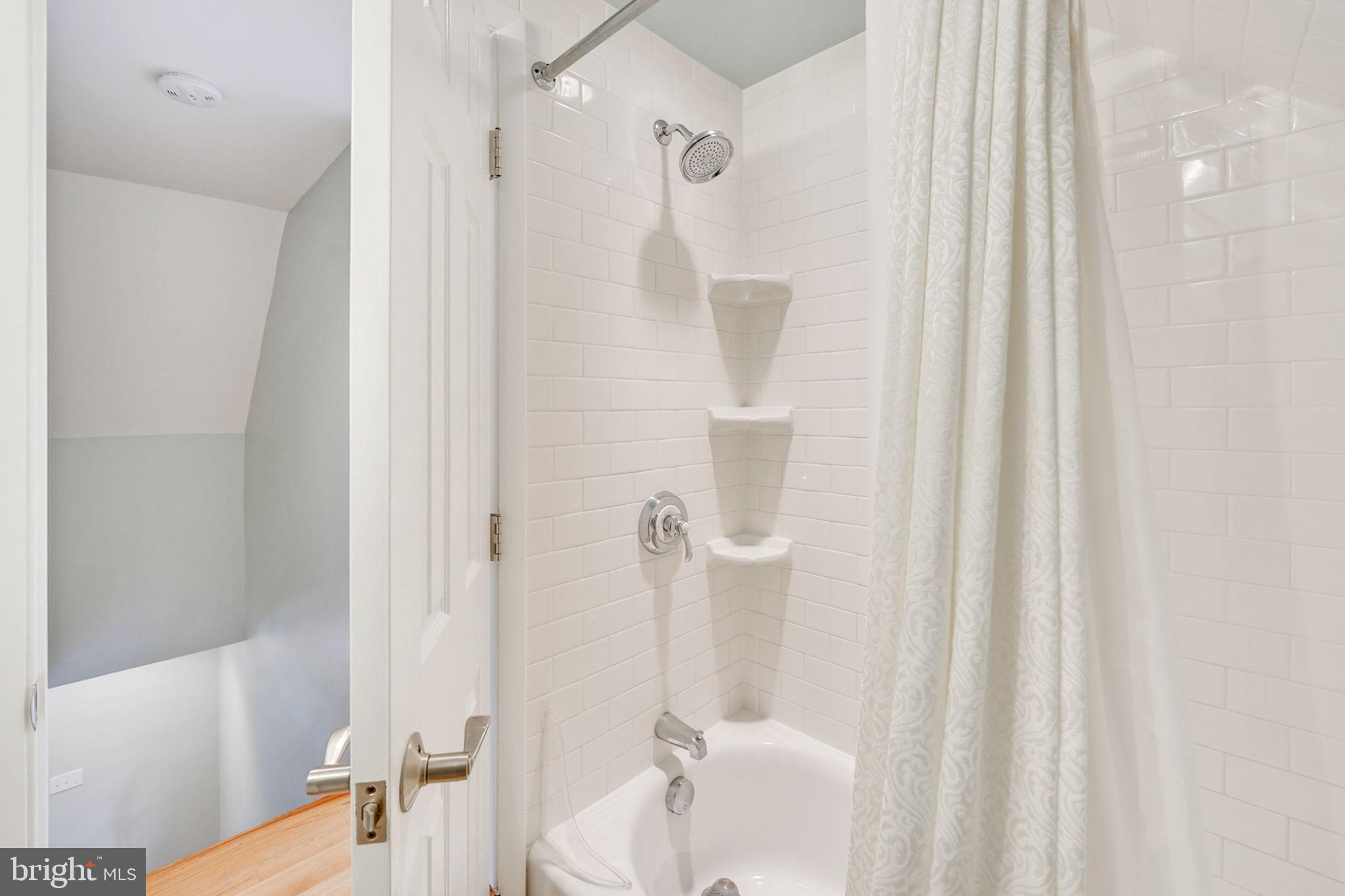 GREENBRIAR - Residential Lease