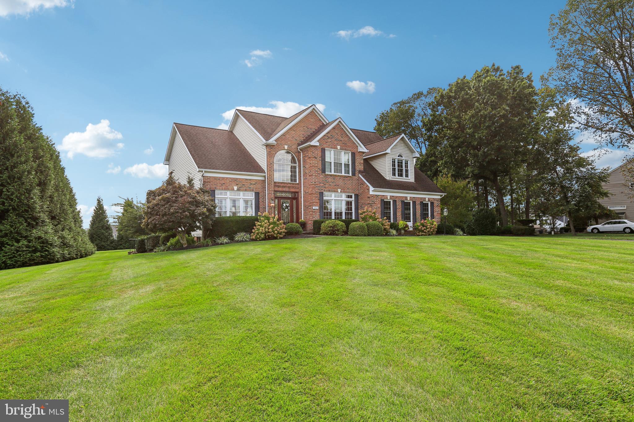 2262 CHEROKEE DRIVE