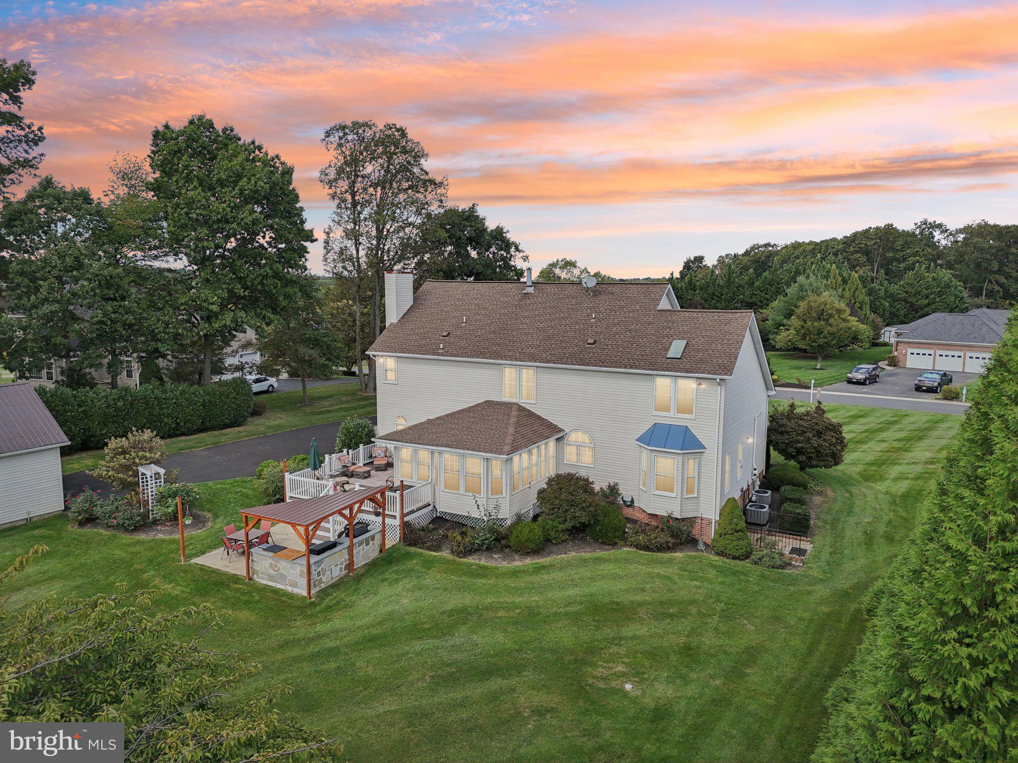 2262 CHEROKEE DRIVE