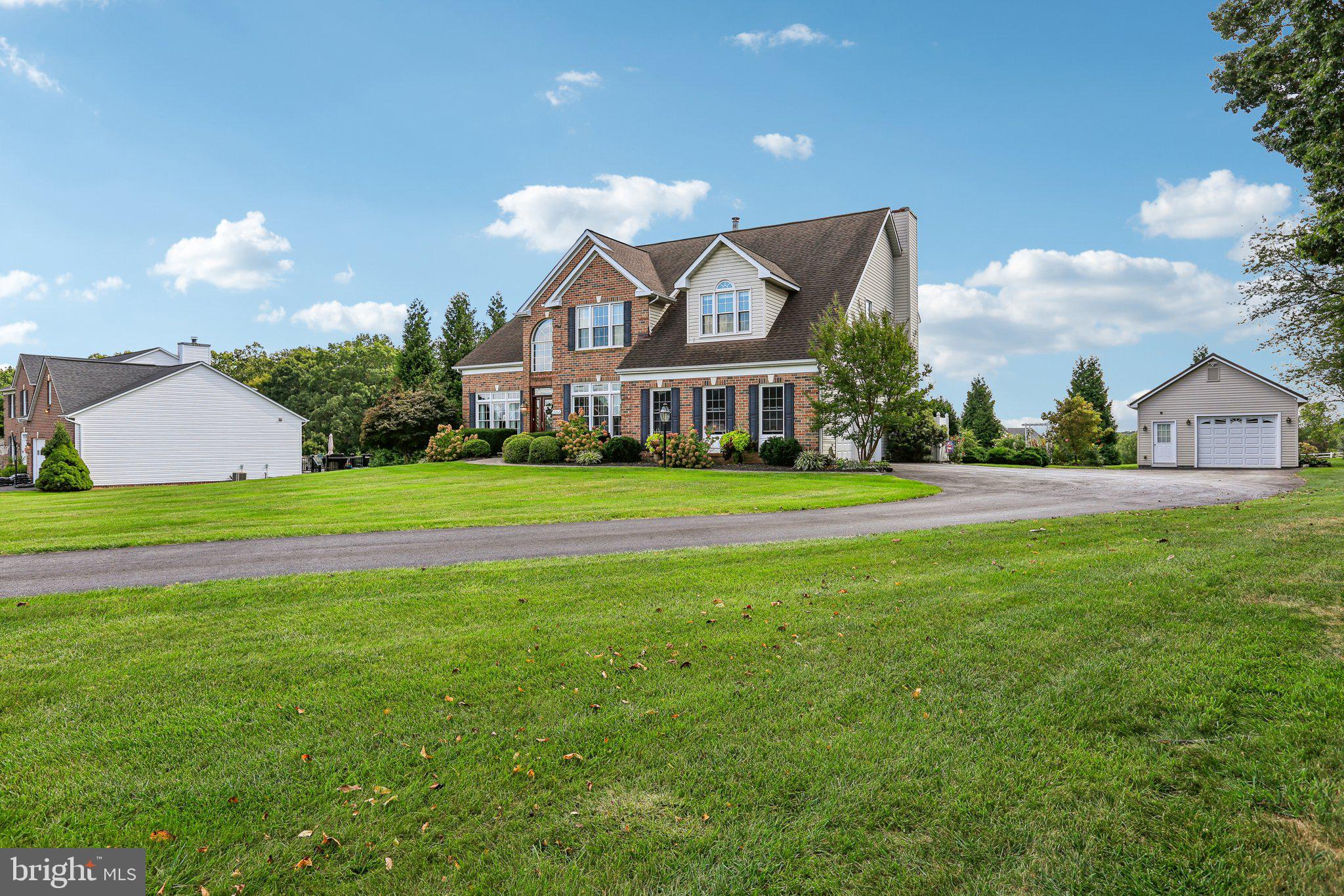 2262 CHEROKEE DRIVE