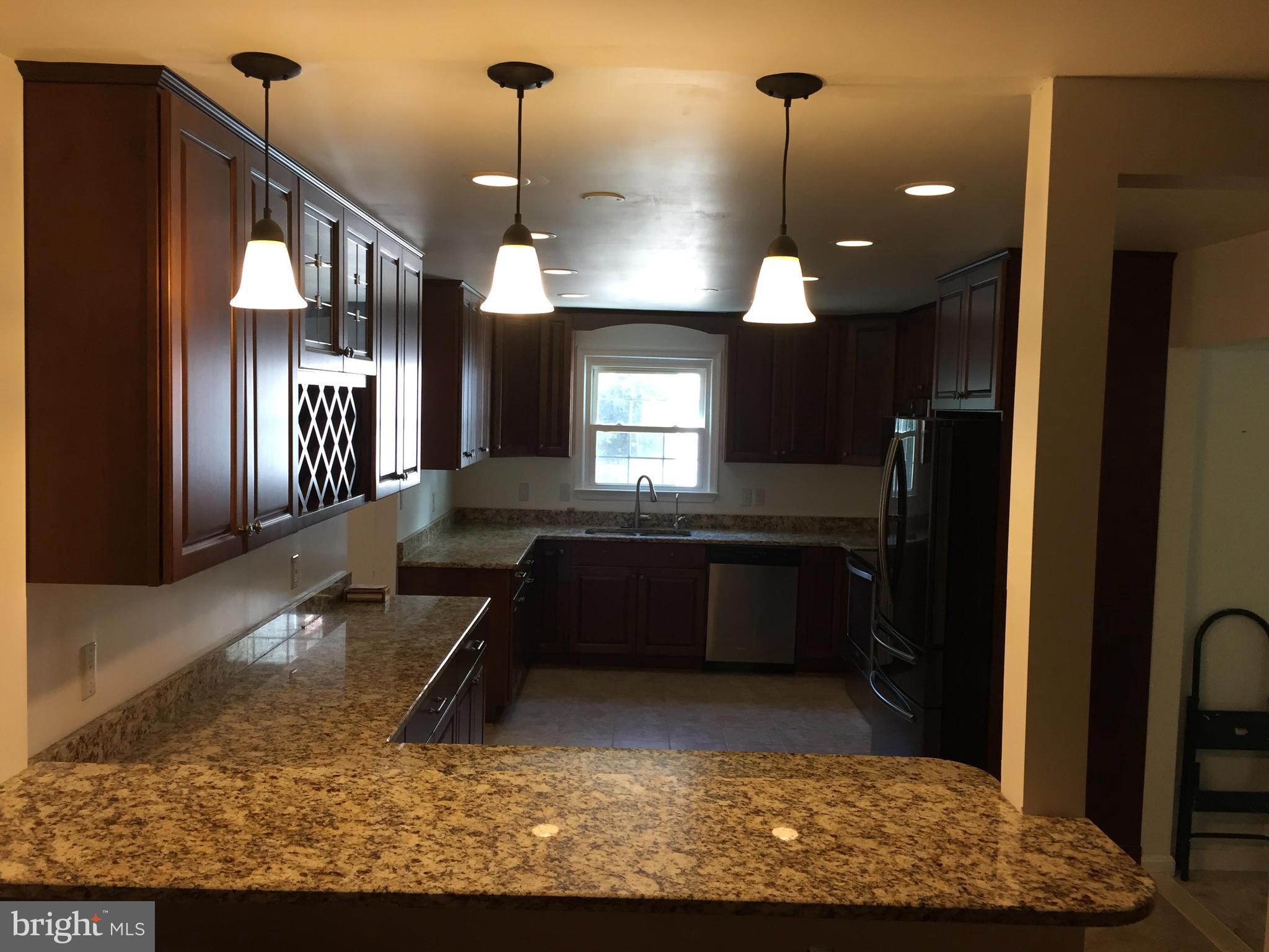 OCCOQUAN RIVER HILLS - Residential Lease