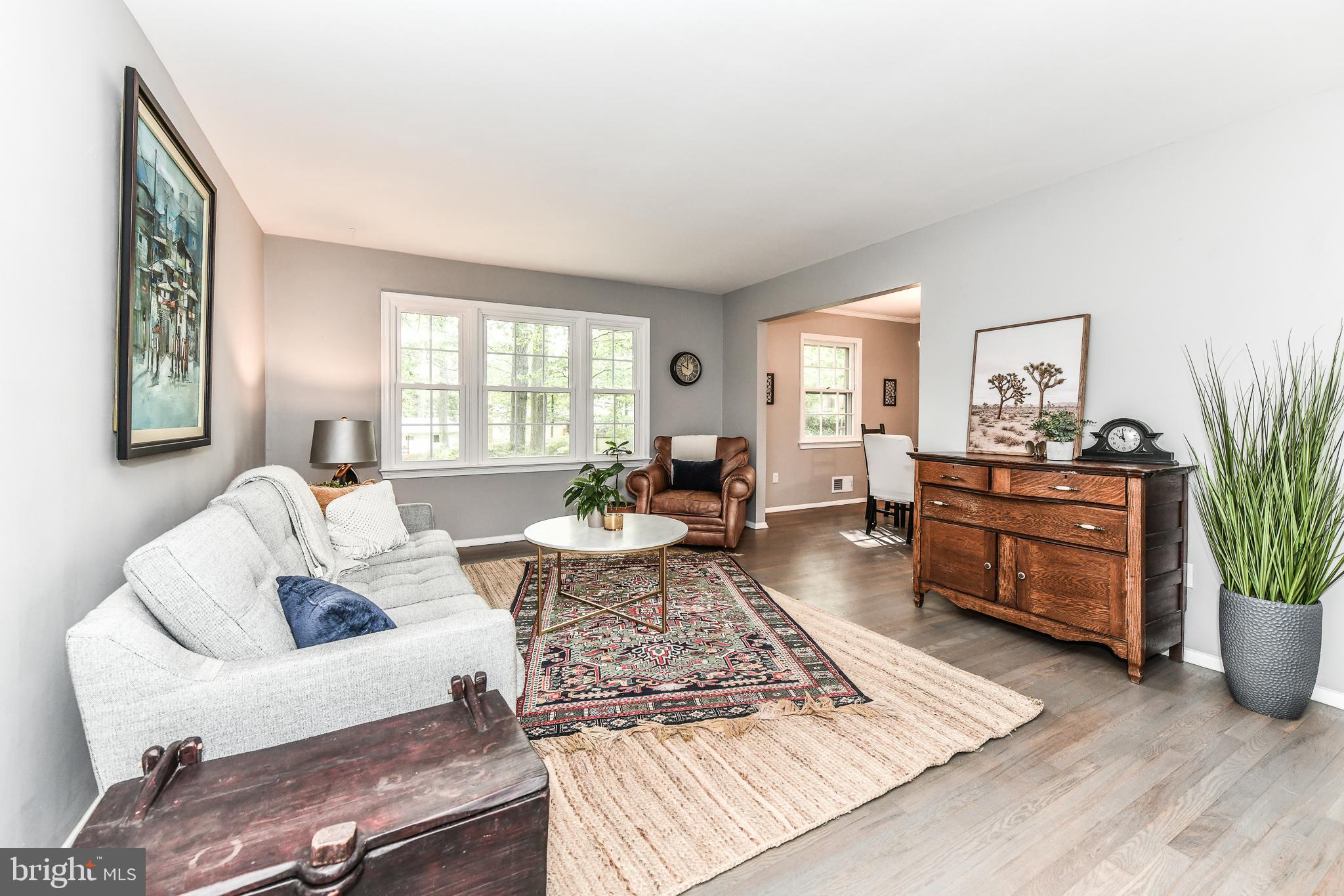 SURREY SQUARE - Residential Lease