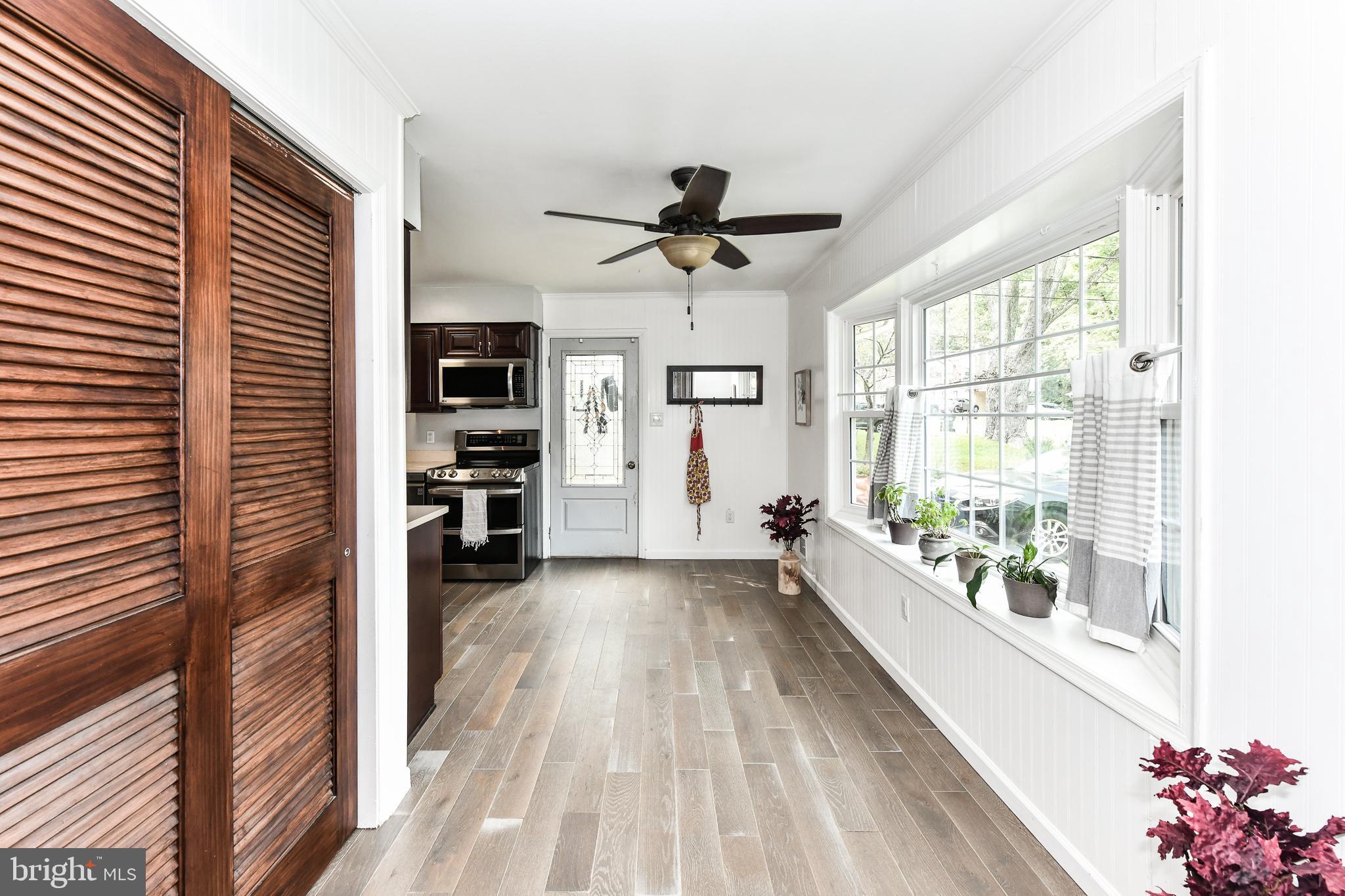 SURREY SQUARE - Residential Lease