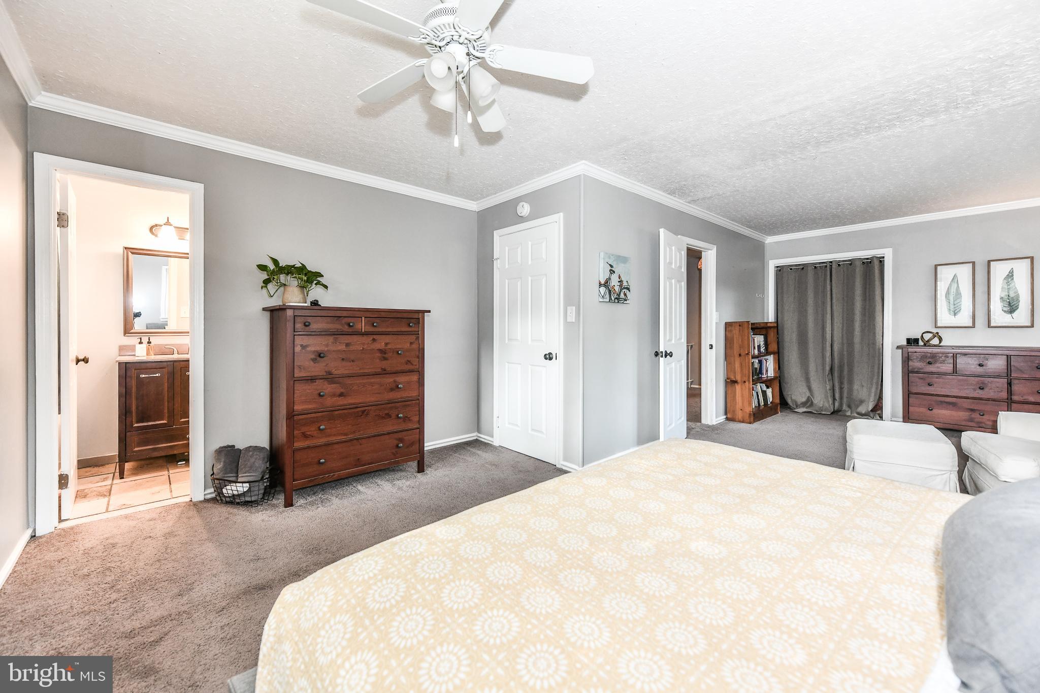 SURREY SQUARE - Residential Lease