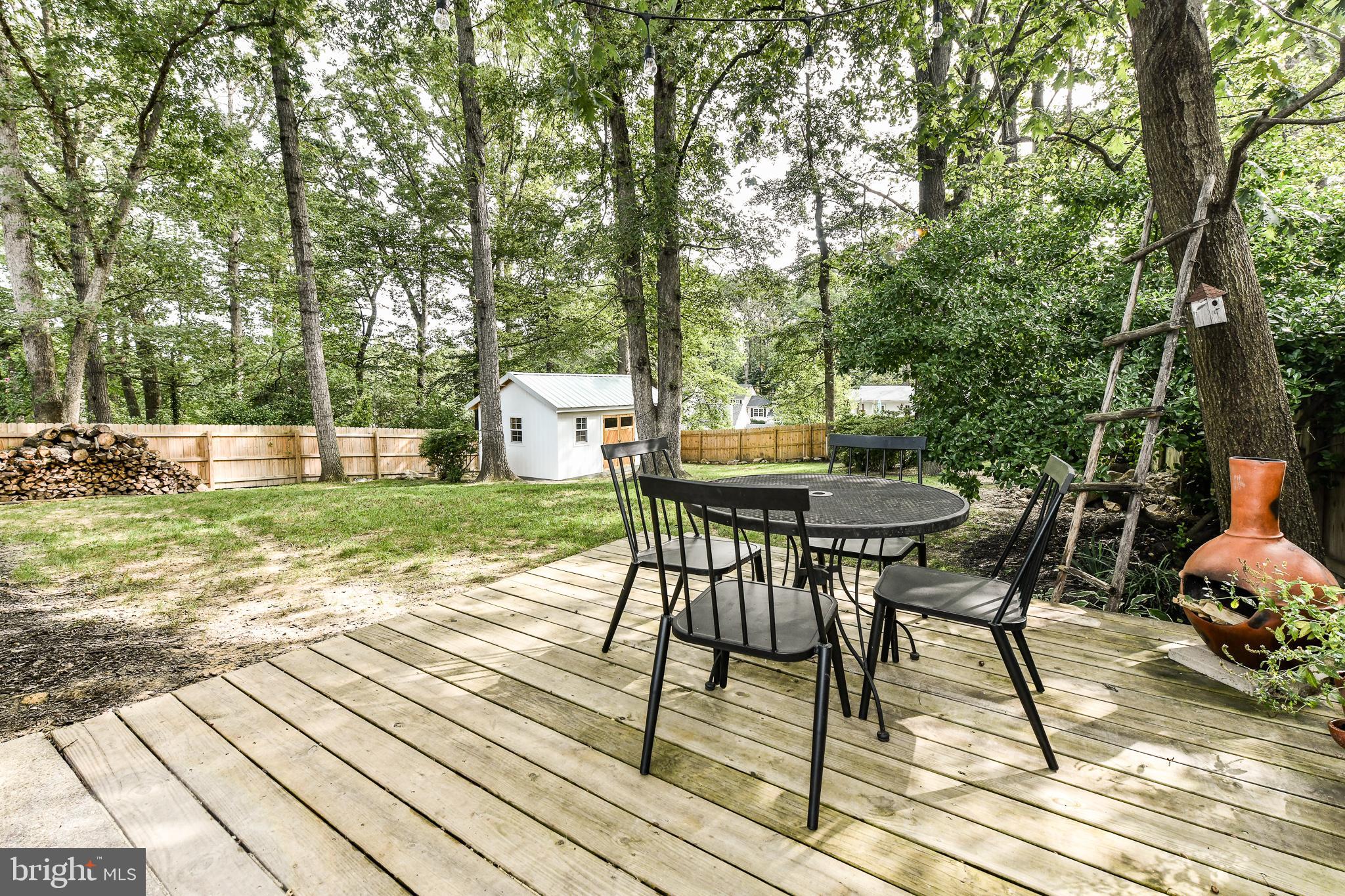 SURREY SQUARE - Residential Lease