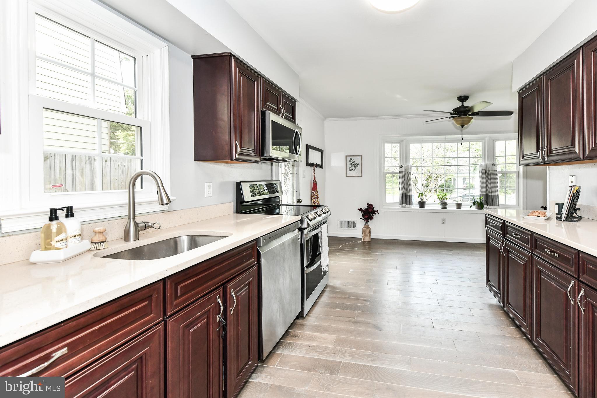 SURREY SQUARE - Residential Lease