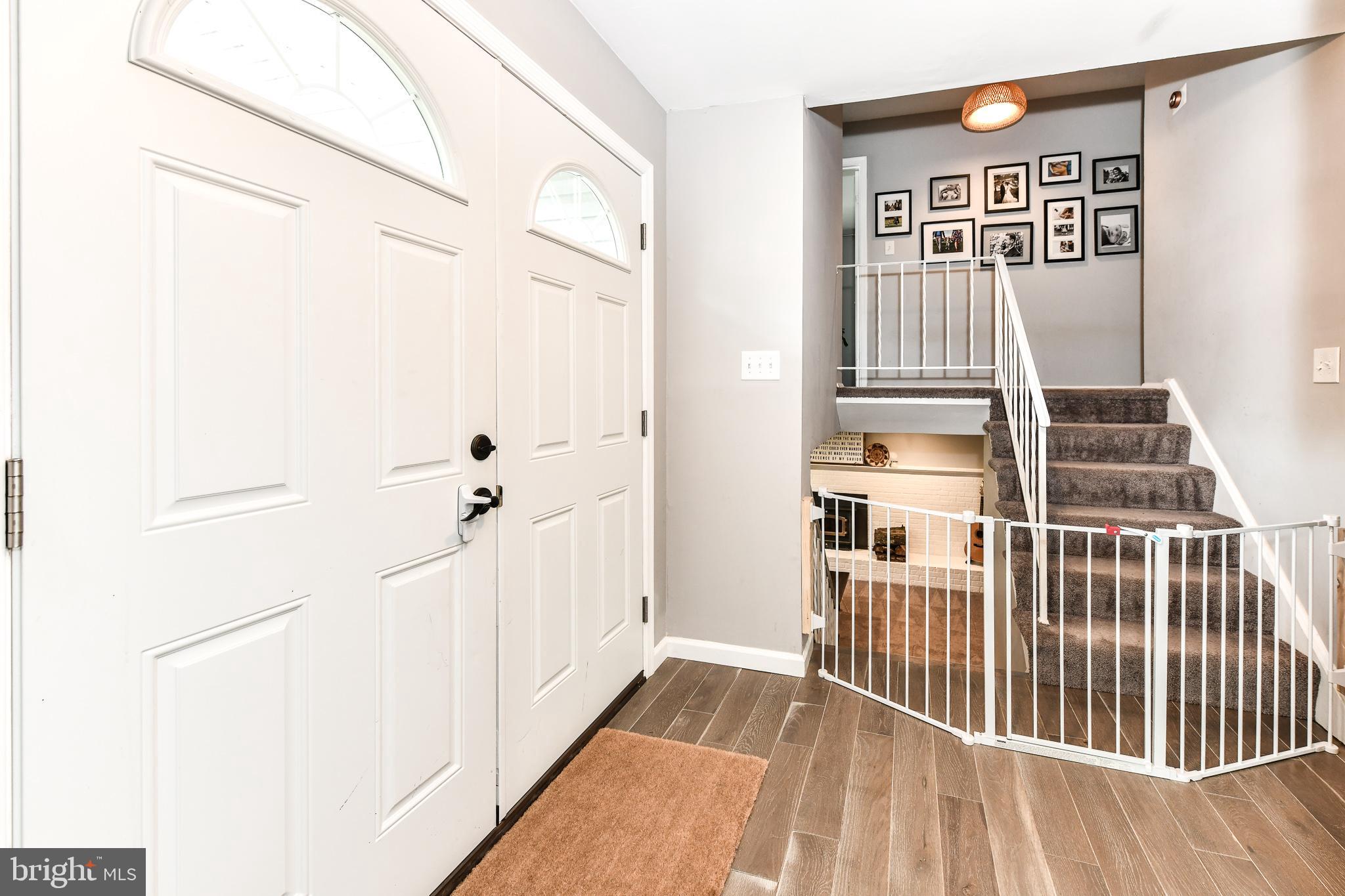 SURREY SQUARE - Residential Lease