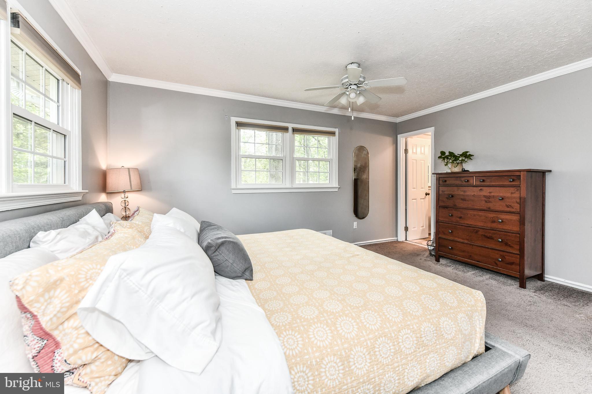 SURREY SQUARE - Residential Lease