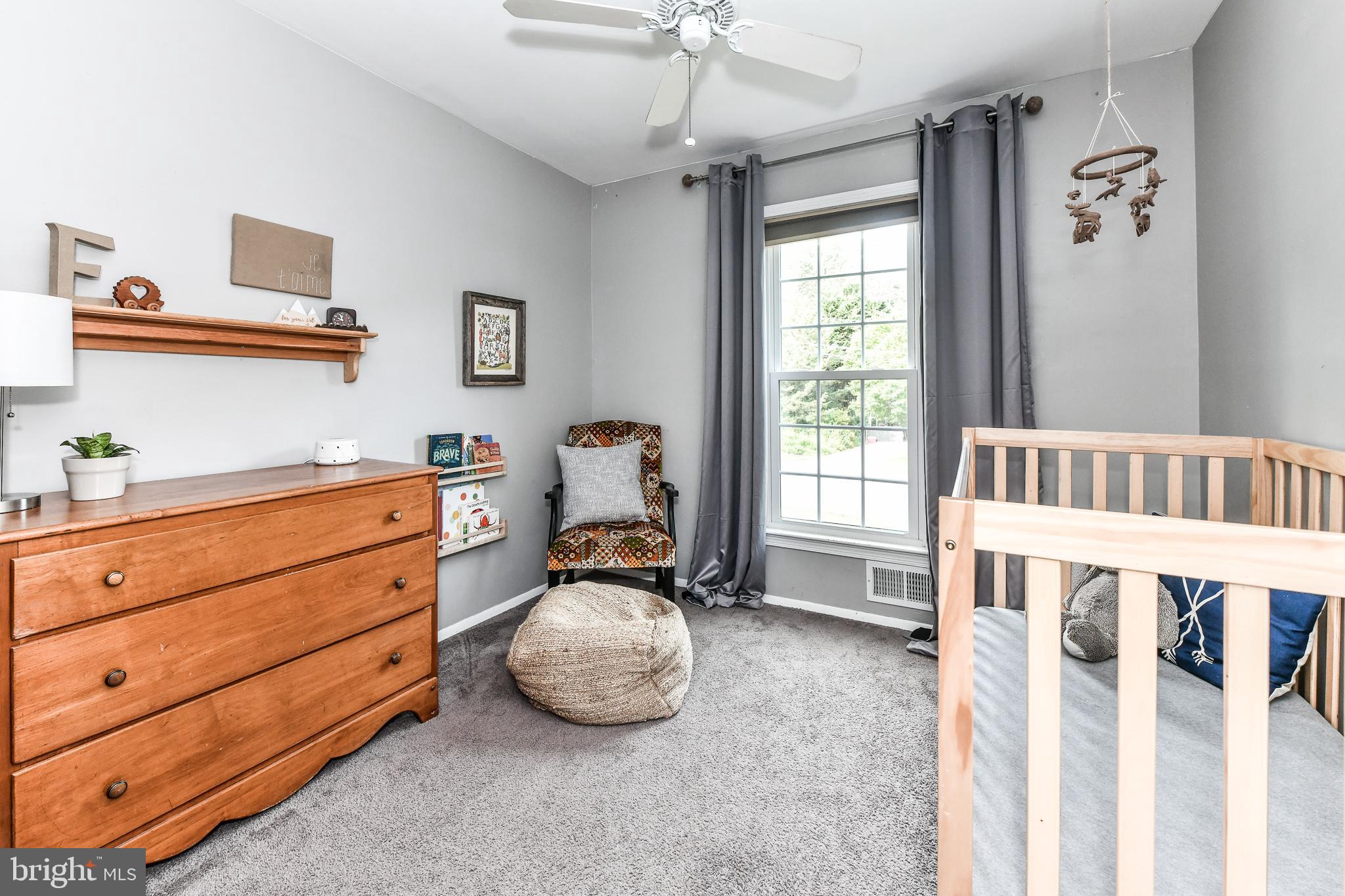 SURREY SQUARE - Residential Lease