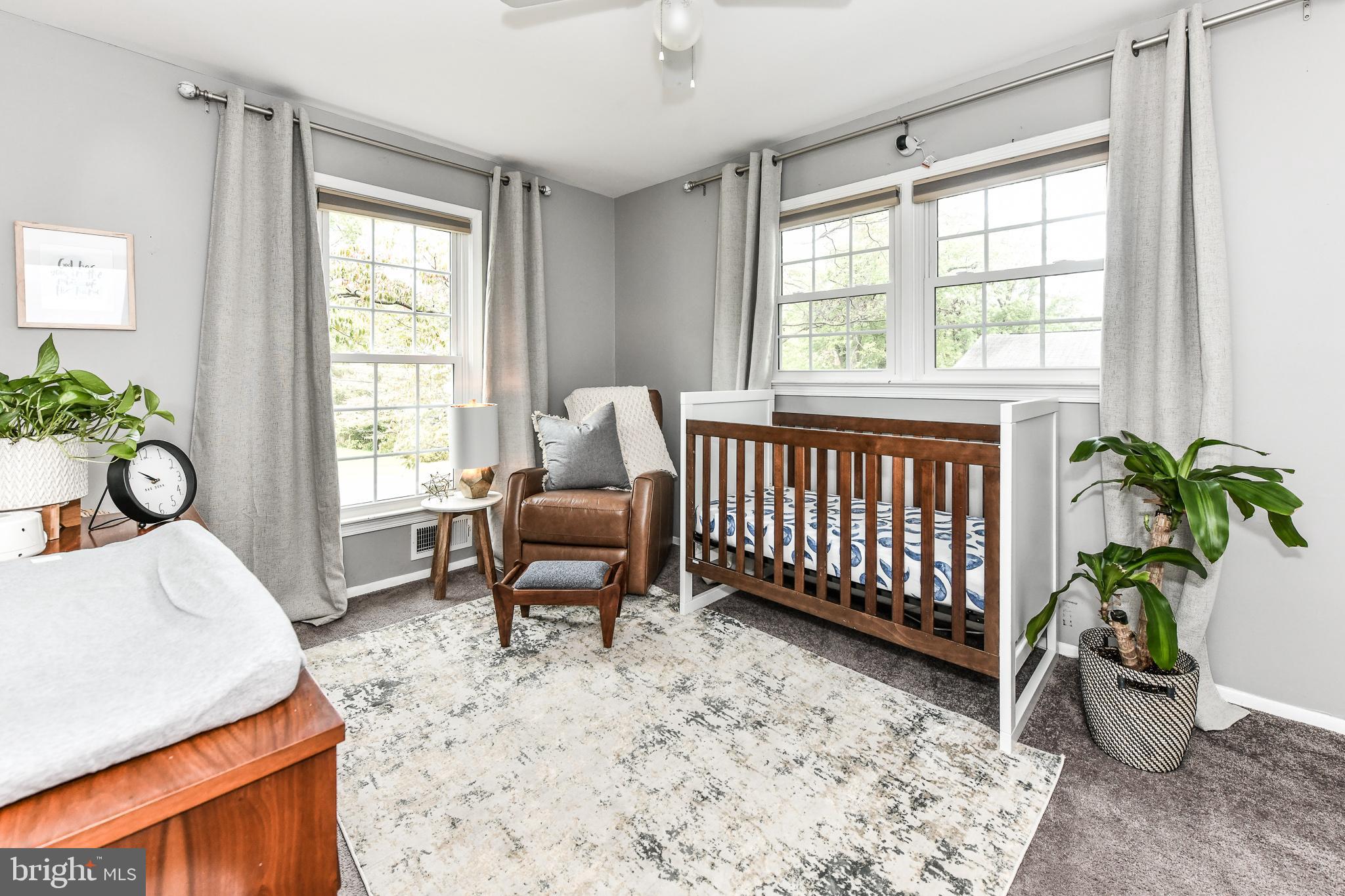 SURREY SQUARE - Residential Lease