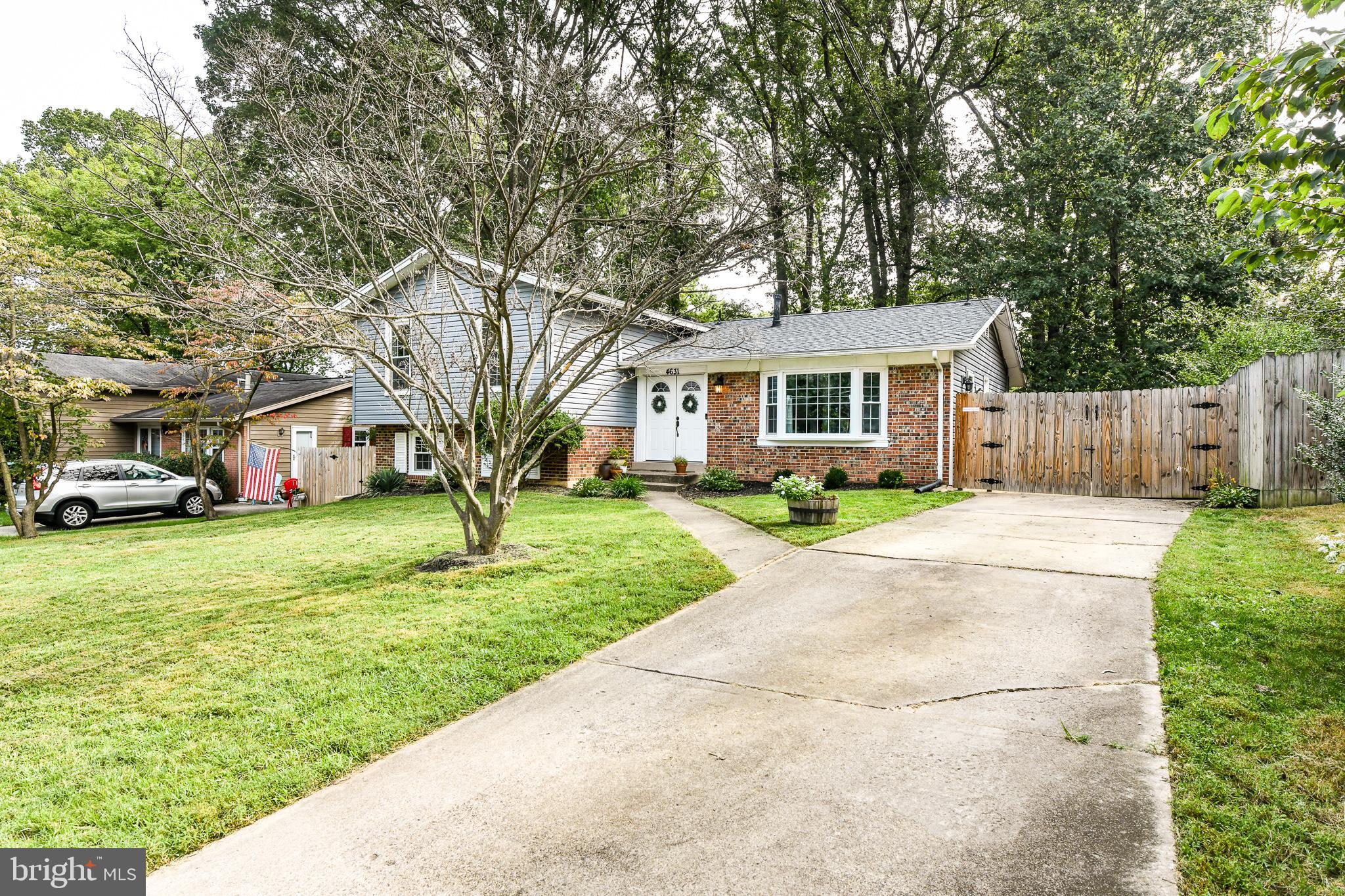 SURREY SQUARE - Residential Lease